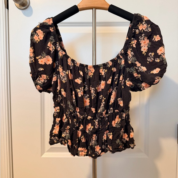 SO Black Floral Crop Top – Size Large - Picture 2 of 9